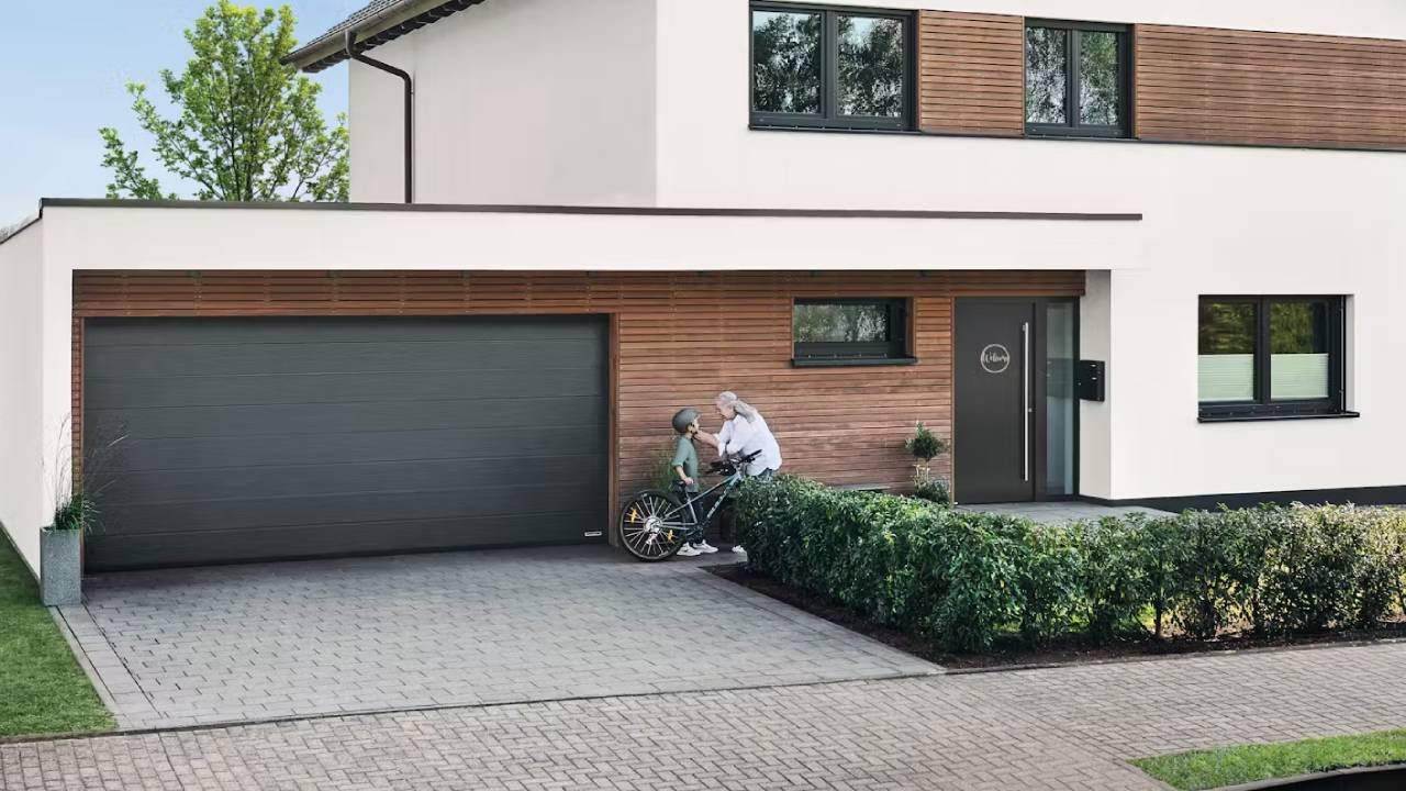 Manual Garages vs Electric Garages